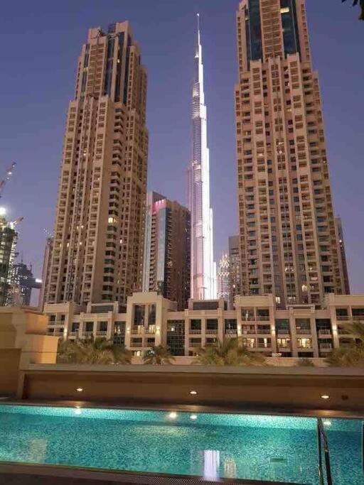 Appartamento Lux 1Br 2 Min To Burj Khalifa Dubai Esterno foto