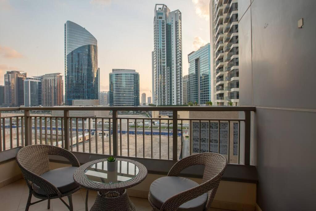 Appartamento Lux 1Br 2 Min To Burj Khalifa Dubai Esterno foto