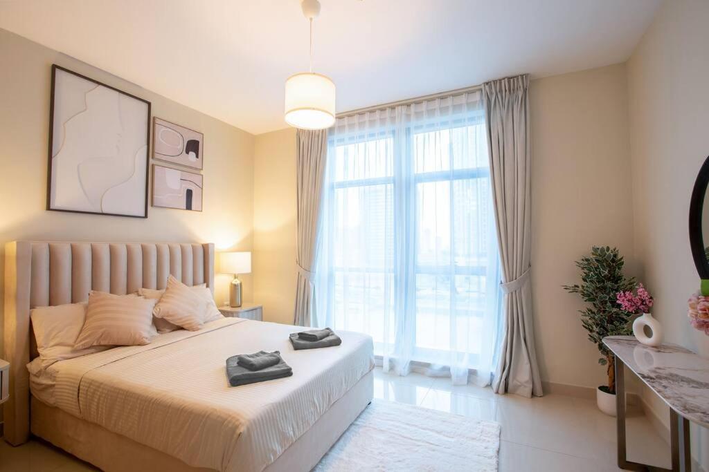 Appartamento Lux 1Br 2 Min To Burj Khalifa Dubai Esterno foto