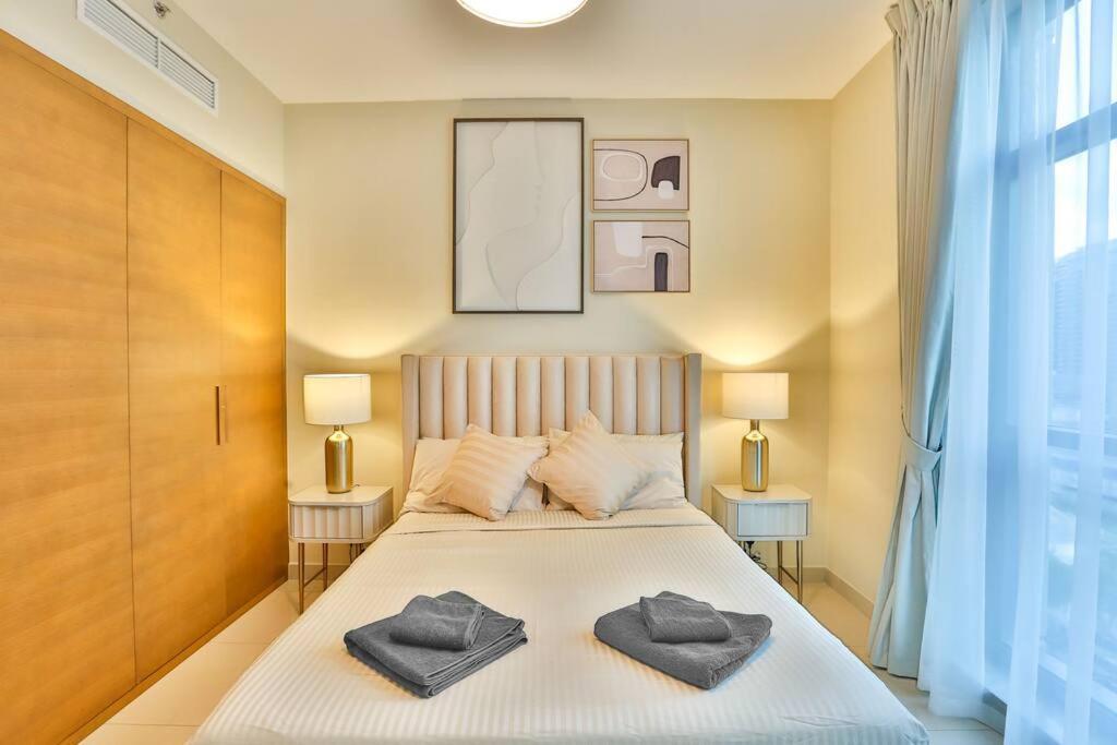 Appartamento Lux 1Br 2 Min To Burj Khalifa Dubai Esterno foto